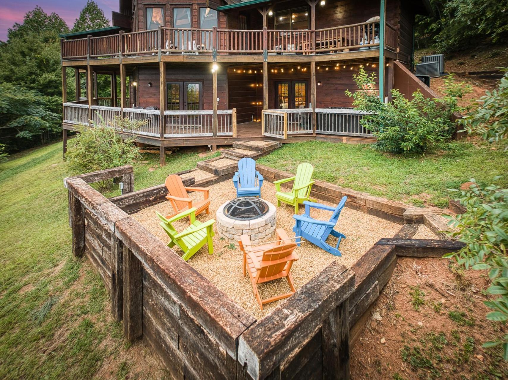 Sky High Lodge By Bk Stays. Large Cabin. Amazing Views. Game Room. Jacuzzi. Six Bedrooms. Sleeps 12 Blue Ridge Exterior foto