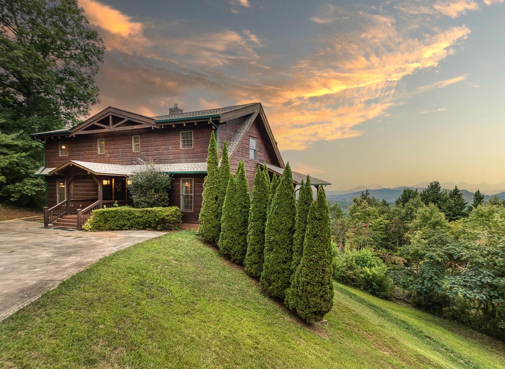 Sky High Lodge By Bk Stays. Large Cabin. Amazing Views. Game Room. Jacuzzi. Six Bedrooms. Sleeps 12 Blue Ridge Exterior foto